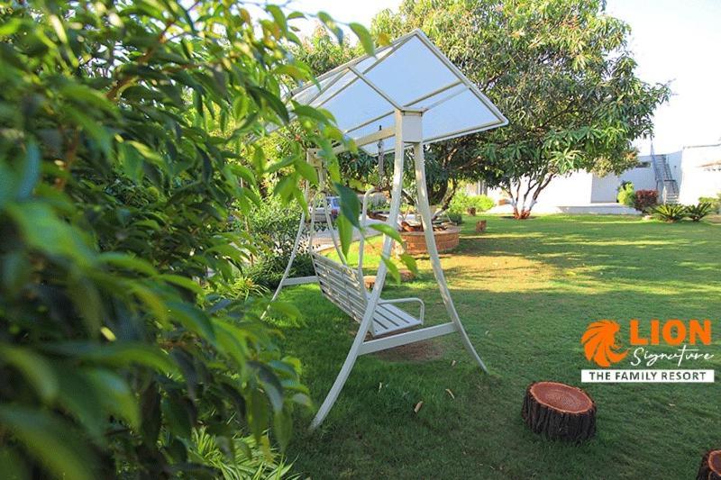 Lion Signature Family Resort Sasan Gir Exterior photo